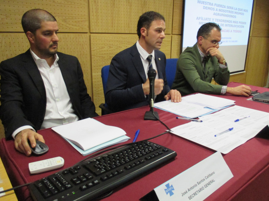 De izq. a drch.: José Antonio Santos, secretario general de Sivepa; José Fernández, presidente; y Ví