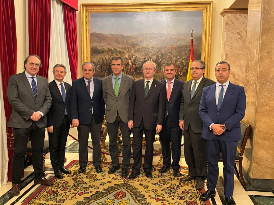 Reunión colegios profesionales