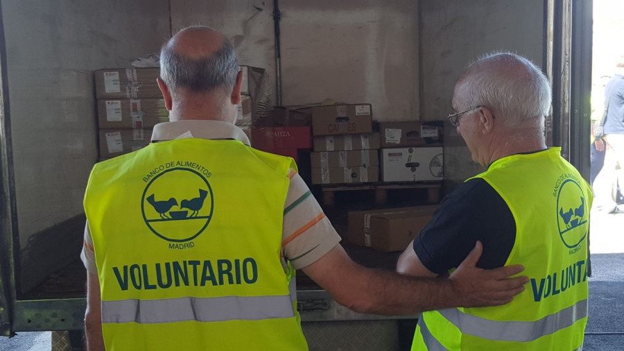 Voluntario banco alimentos veterinarios coronavirus