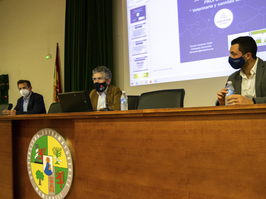Jornada salidas profesionales veterinaria cáceres