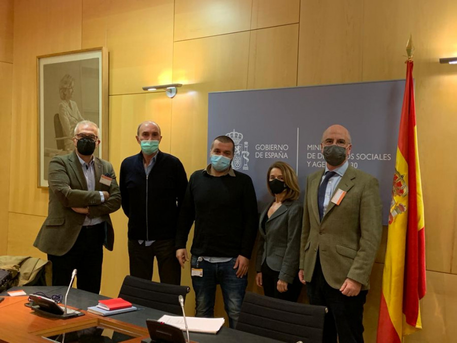 Representantes de REIAC con el director general de Derechos de los Animales