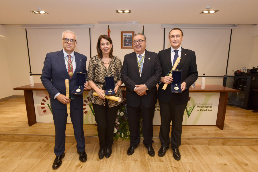 medalla oro colegio veterinario córdoba