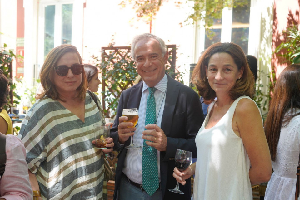 Consuelo Rubio, Juan Carlos Castillejo y Consuelo Serres