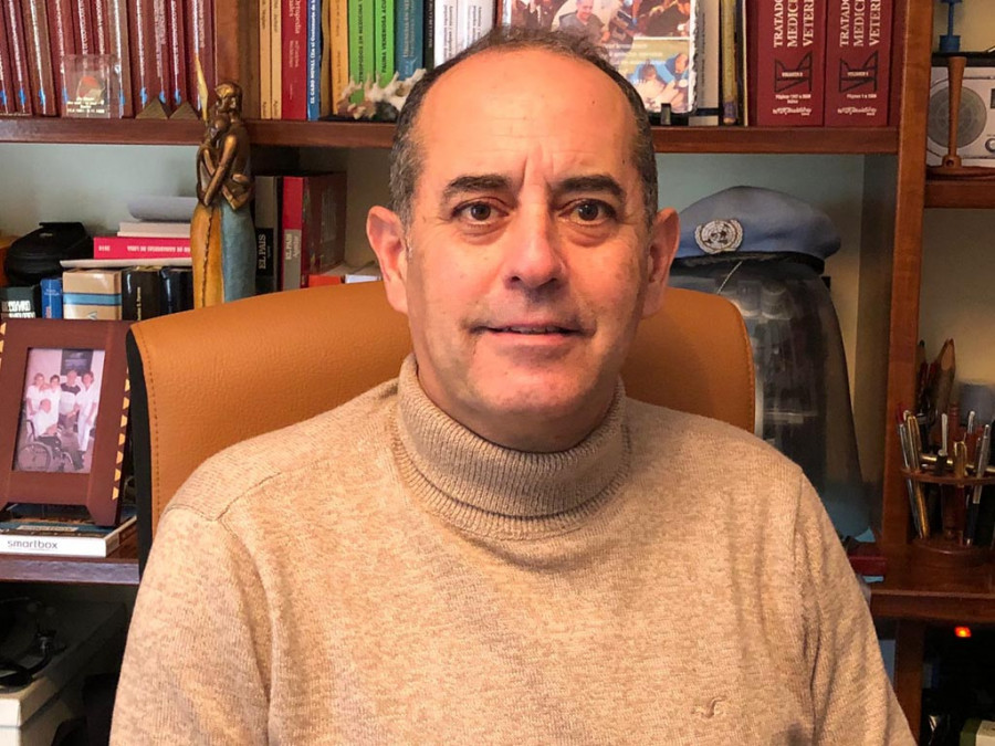 Presidente colegio veterinario melilla rafael serrano