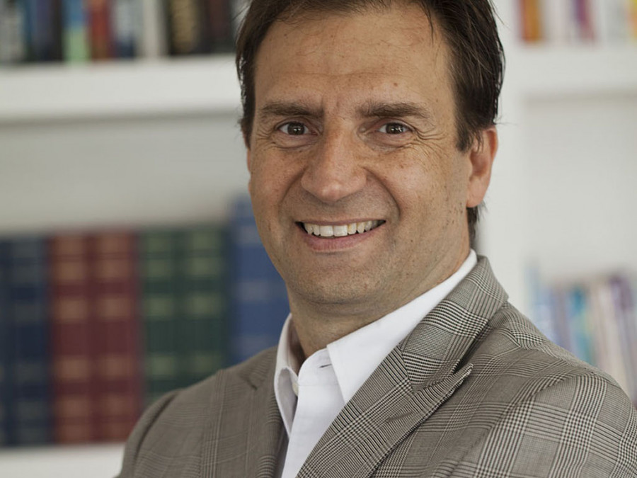 Javier martínez director royal canin