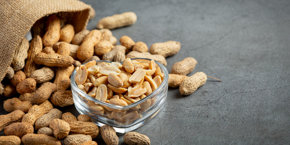 Alerta por presencia de cuerpos metálicos en varias presentaciones de frutos secos de España