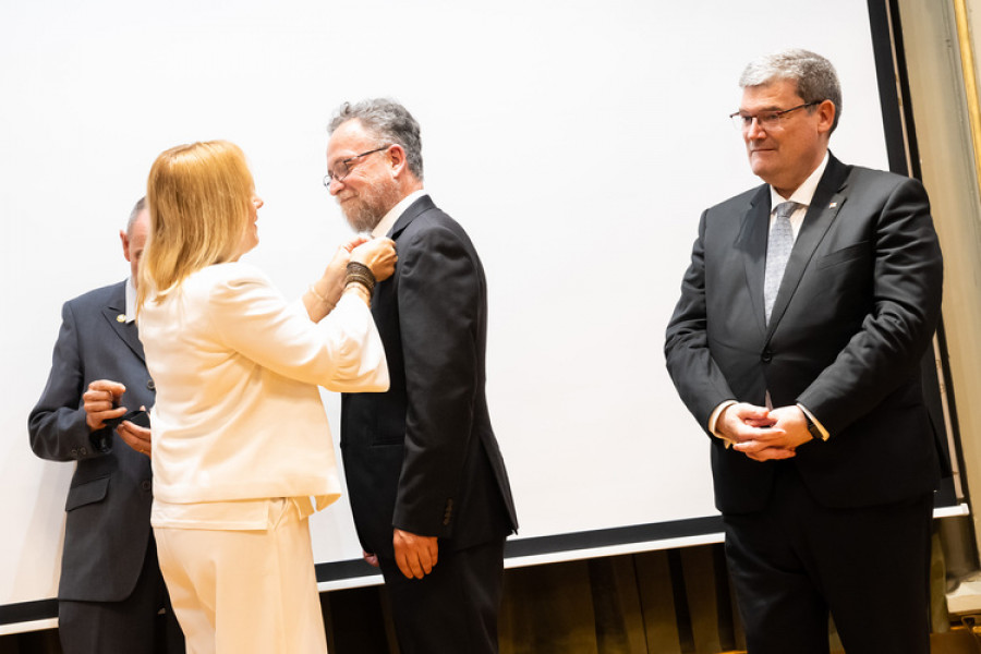 La Academia de Ciencias Médicas de Bilbao entrega la 
