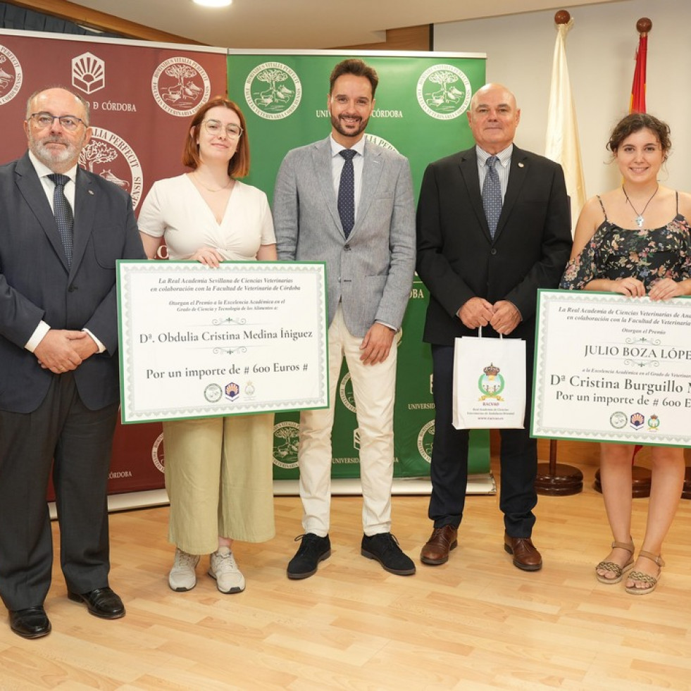 Las Academias de Ciencias Veterinarias de Andalucía entregan sus premios a la excelencia académica