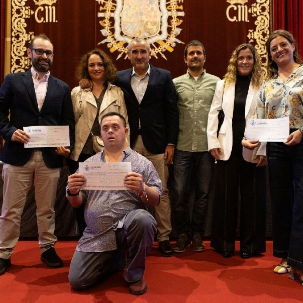 El Colegio de Veterinarios de Asturias entrega los premios Ignacio Menes de investigación
