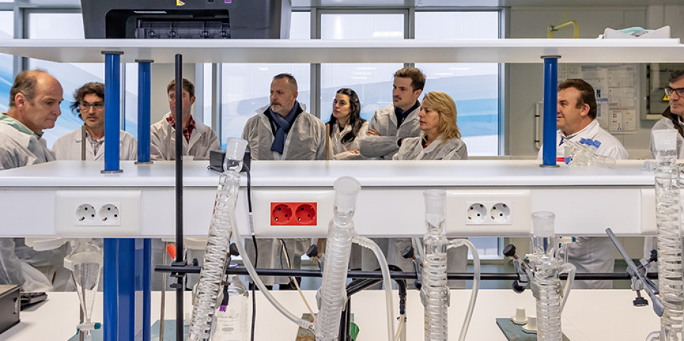 Cantabria destaca al laboratorio encargado de analizar muestras de leche para investigar brucelosis bovina