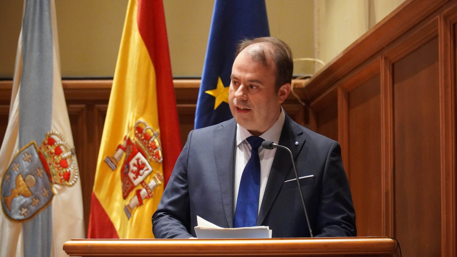 Diego Conde toma posesión como académico en la Academia Veterinaria Gallega
