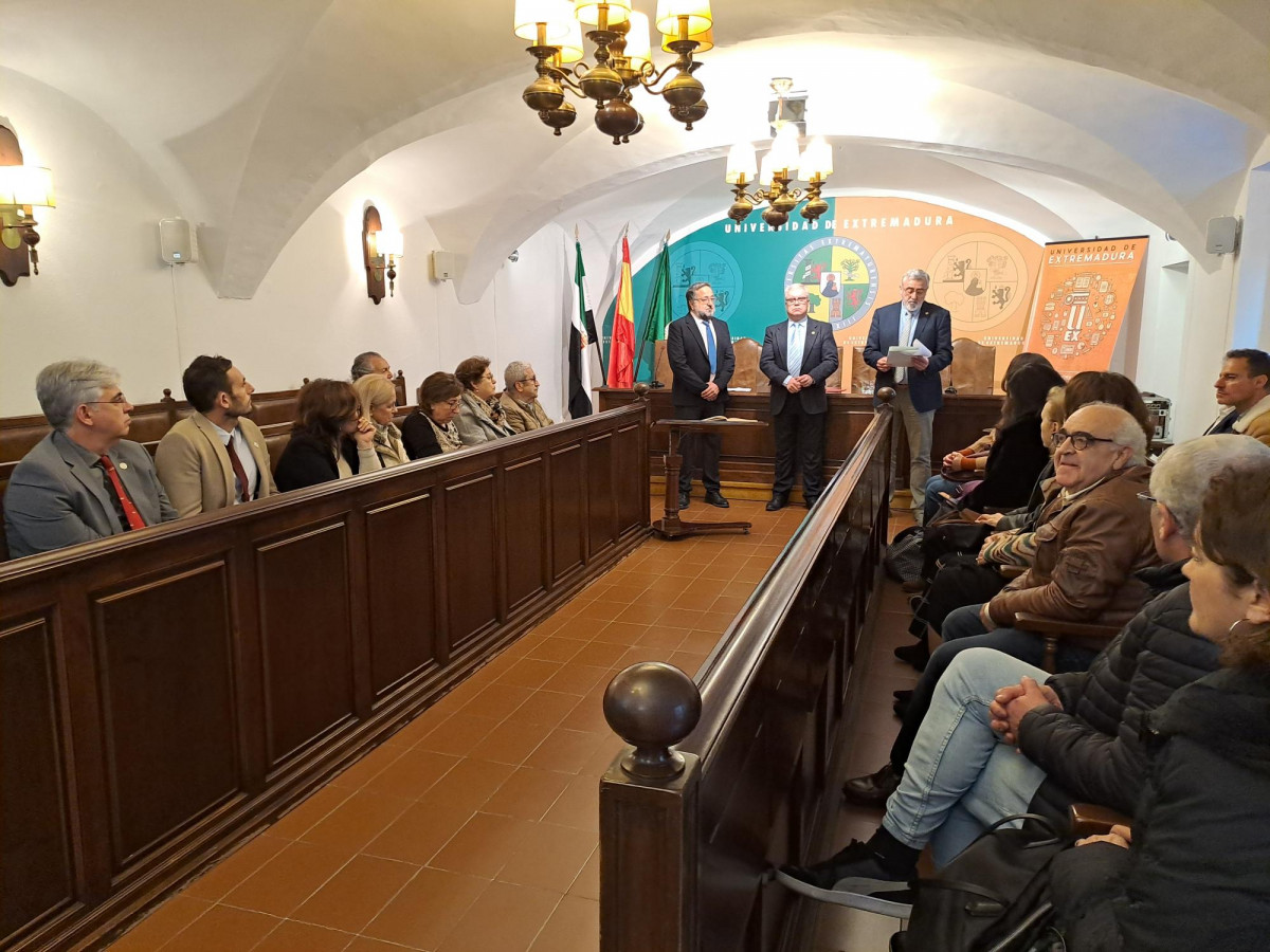 Asistentes a la toma de posesion del decano de Veterinaria en 2025