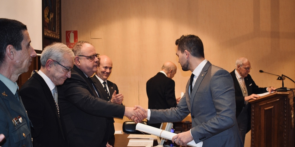 La Real Academia de Medicina y Cirugía de Valladolid otorga el premio One Health al veterinario Daniel Bravo