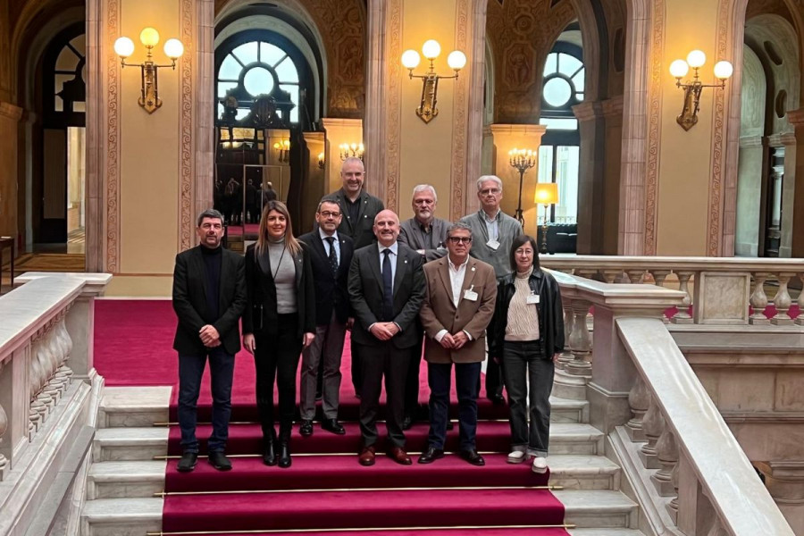 Los presidentes de los colegios veterinarios catalanes exponen en el Parlament las problemáticas del sector