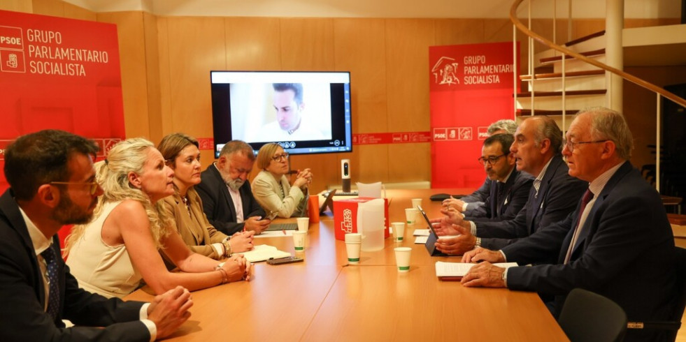 Socialistas se comprometen a dialogar con Agricultura y Sanidad para buscar una solución a la situación del sector veterinario
