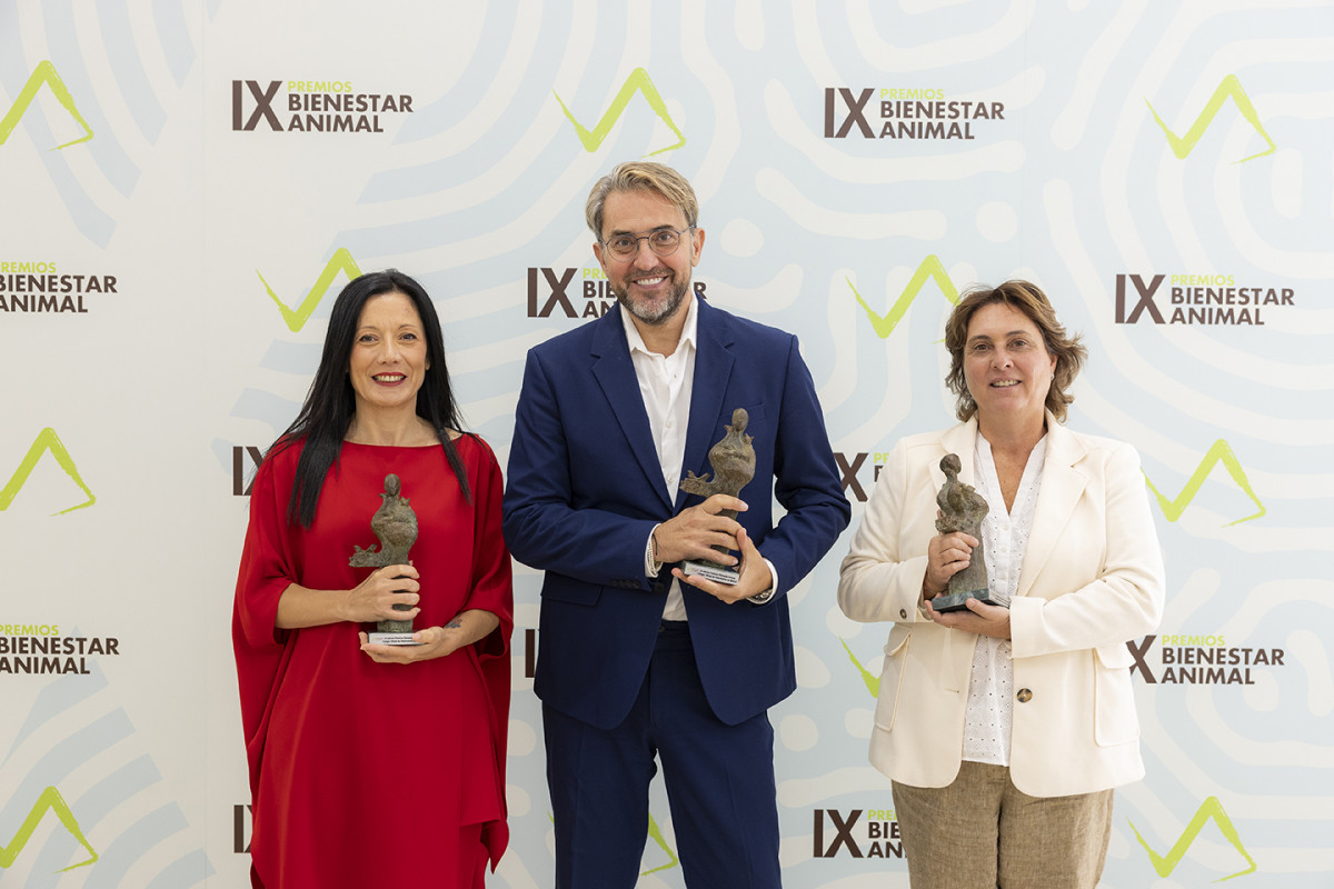 Los premiados posan ante las cámaras.